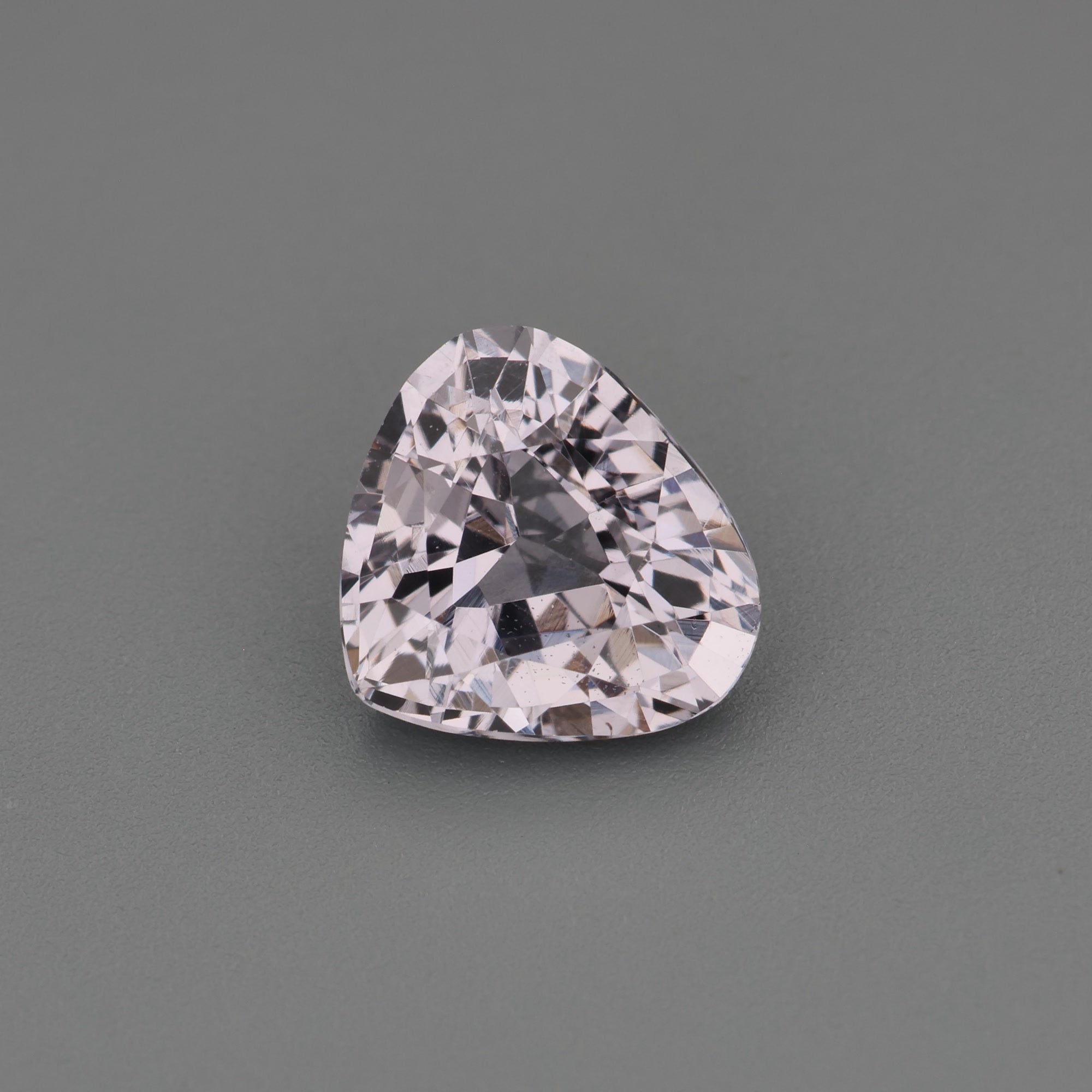 Ceylon Pale Lilac Grey Spinel 1.10 ct — Trillion