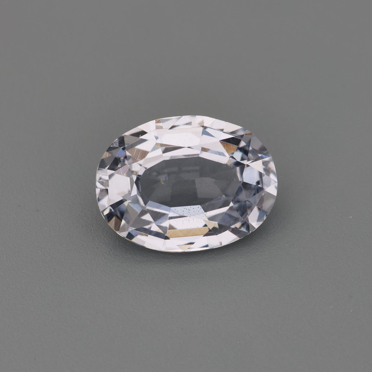 Téja Ceylon colourless spinel, 1.10 ct oval, from Horaketiya, Ratnapura