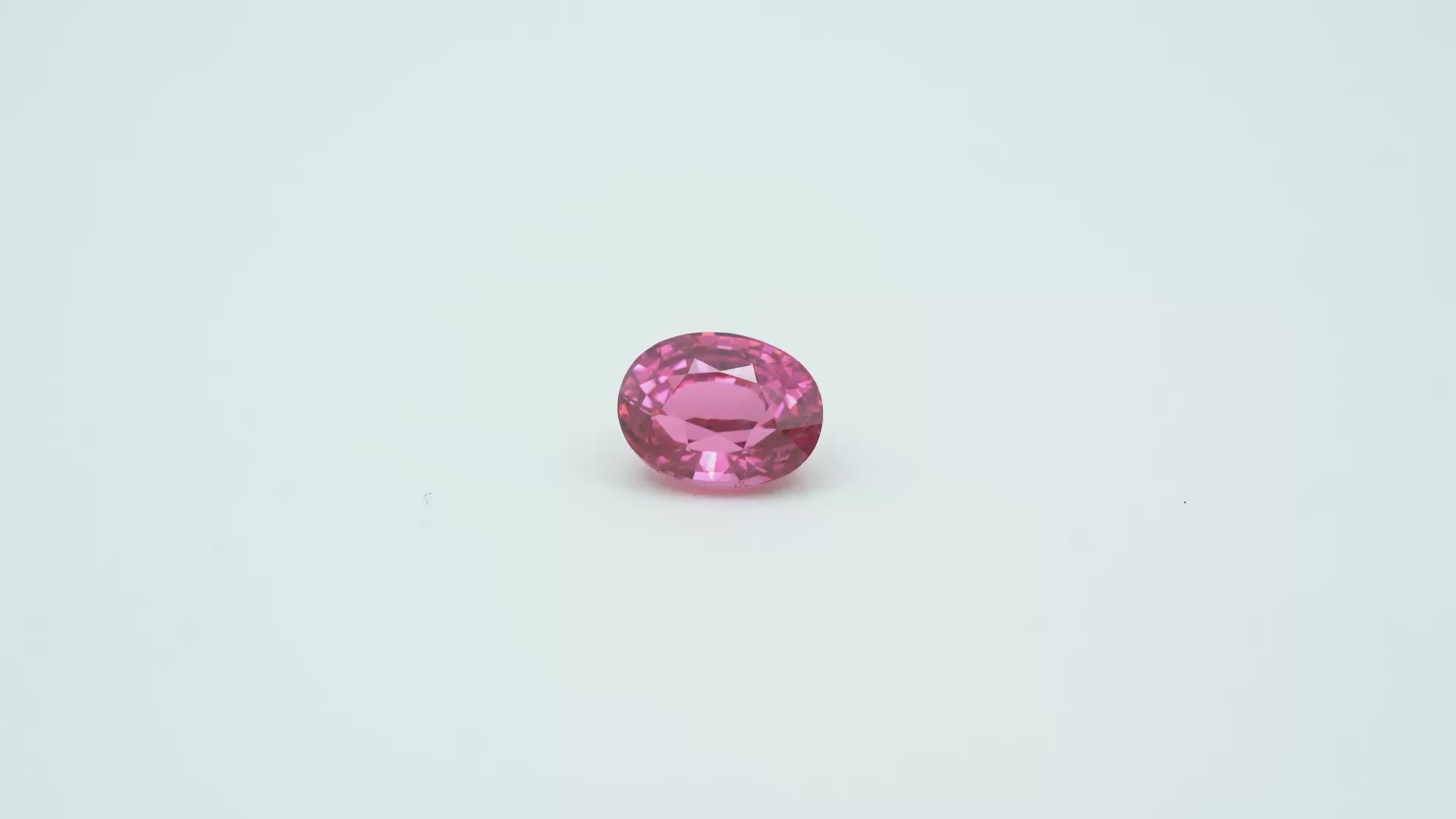 Video of the Téja 2.518 ct vivid pink Mahenge spinel, Bellerophon report C02947