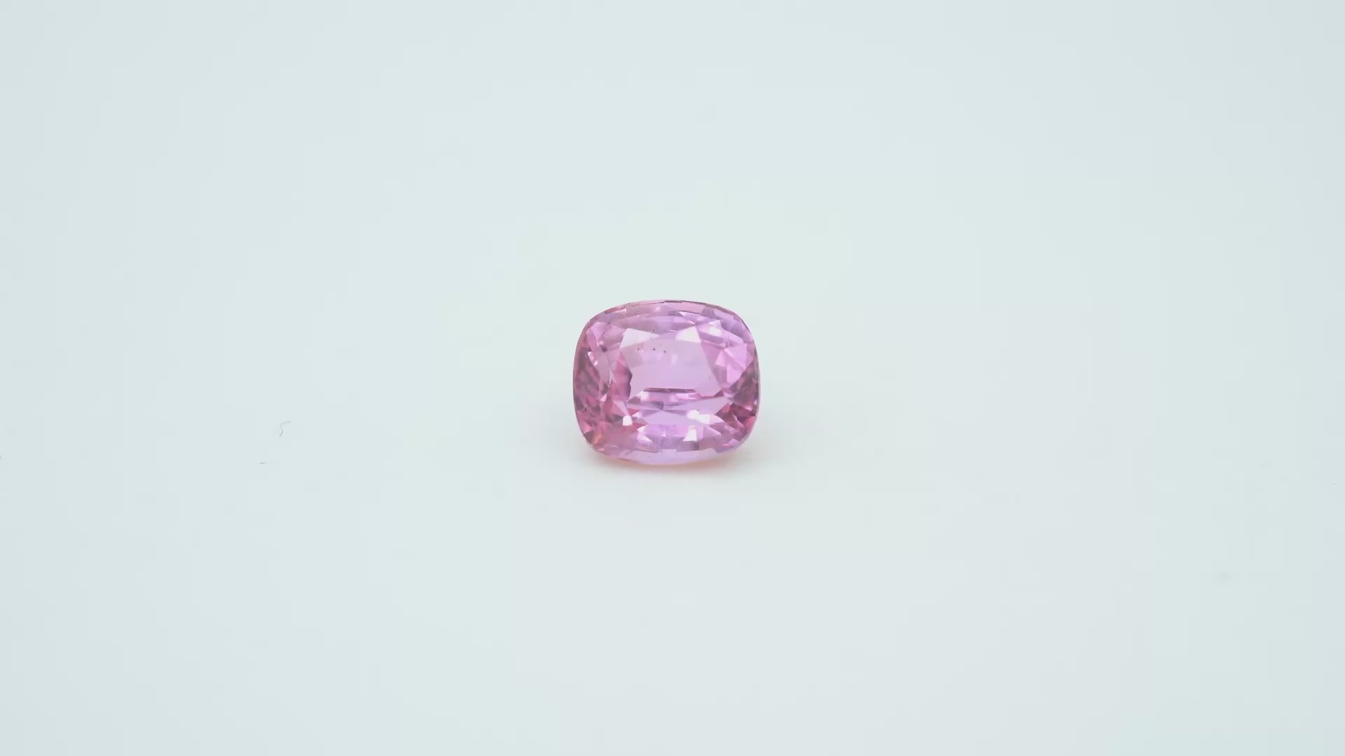 Video of the Téja 1.427 ct Ceylon sapphire, Bellerophon report C02955